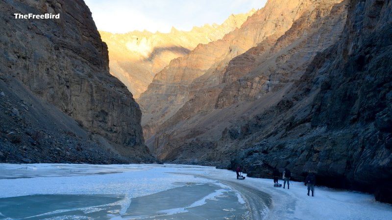 chadar trek morning light nerak