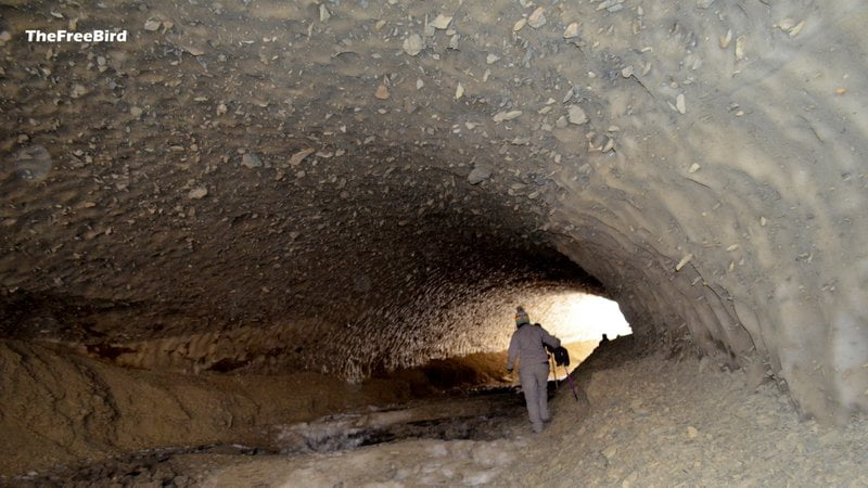 chadar trek blog lingshed ice tunnel