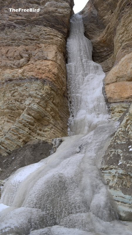 chadar trek lingshed frozen waterfall crystallised