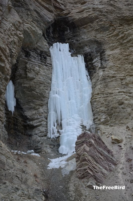 chadar trek nerak to lingshed frozen waterfall