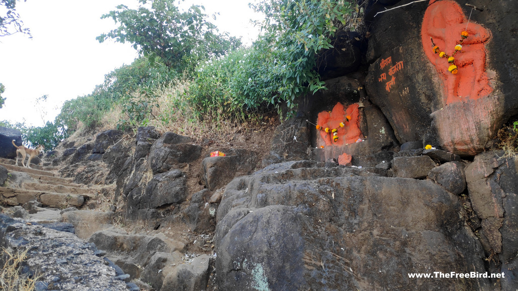 Kalavantin durg trek route - hanuman idol