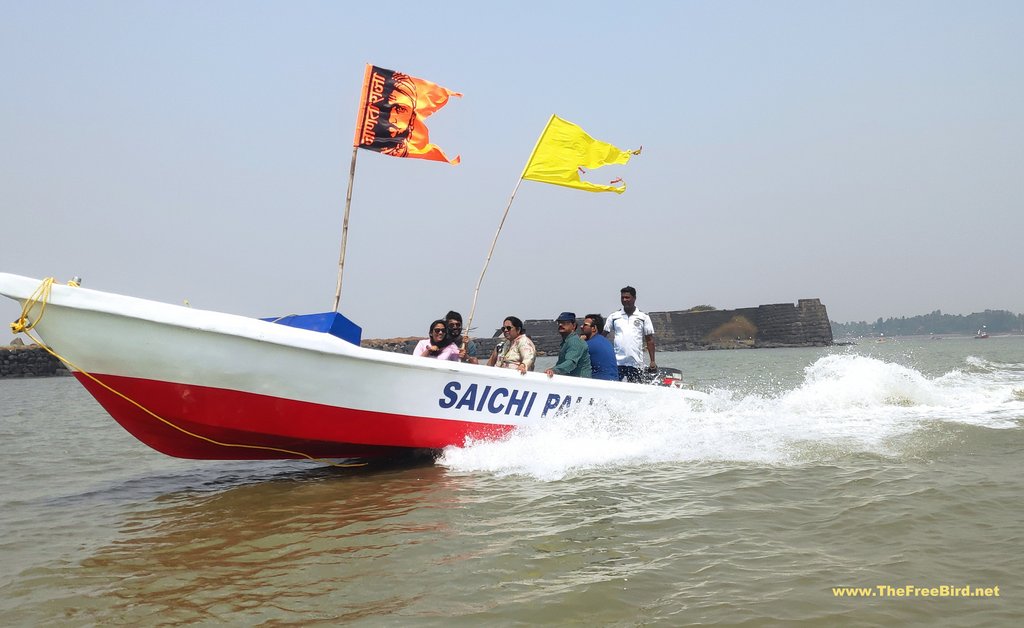 Speed boat for Kolaba fort